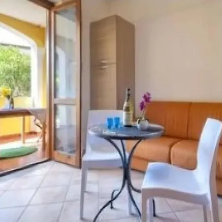 Apartment Cozy Flat Just Steps From Baia Delle Mimose *