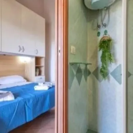 Cozy Flat Just Steps From Baia Delle Mimose Apartment